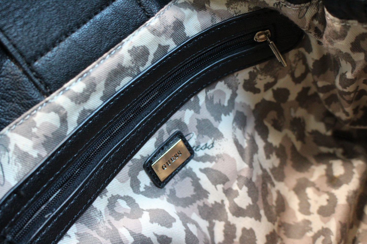 Vintage Guess Black Faux Quilted Leather Shoulder Bag