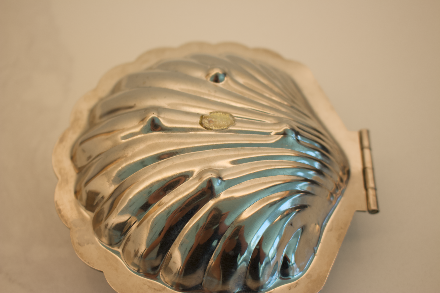 Vintage Silver-Plated Shell Caviar Dish with Glass Liner