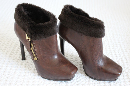 Vintage Guess Brown Leather Ankle Boots with Faux Fur Trim